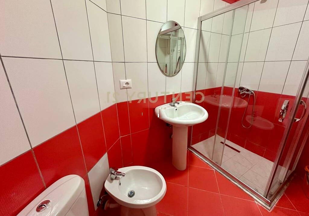 Appartamento in affitto 2+1+2, vicino ai Palazzi Çabej