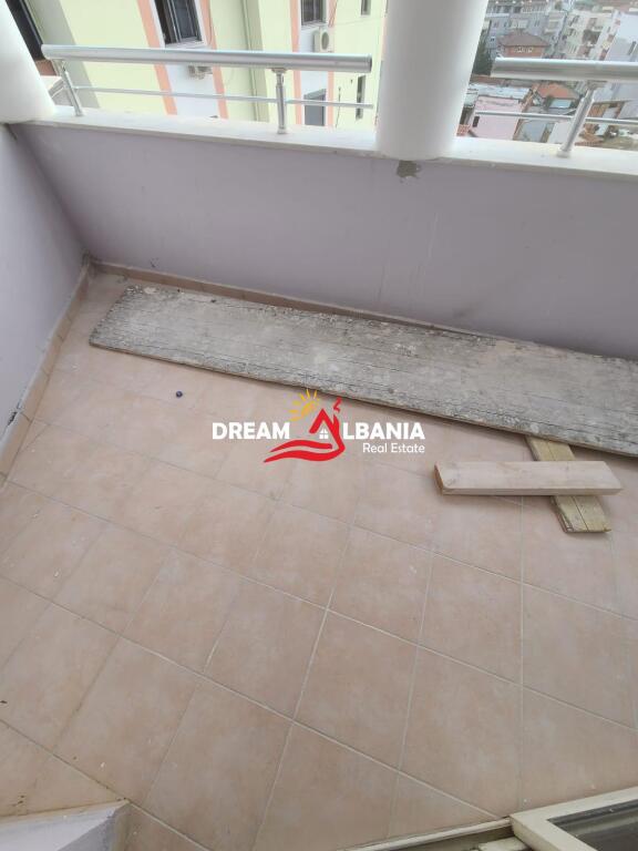 Apartament 3+1+2 WC ne Shitje ne Fresk, prane Fizikes Berthamore ne Tirane (ID 4131426)