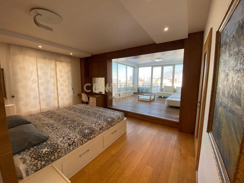 AFFITTASI APPARTAMENTO 4+2+3 + 2 POSTI AUTO, VIA ELBASAN, TIRANA!