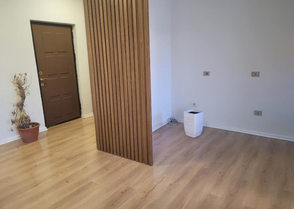 Jepet me qera apartament  1+1 sheshi willson