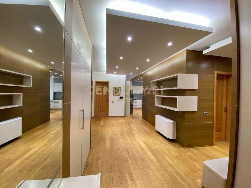 AFFITTASI APPARTAMENTO 4+2+3 + 2 POSTI AUTO, VIA ELBASAN, TIRANA!