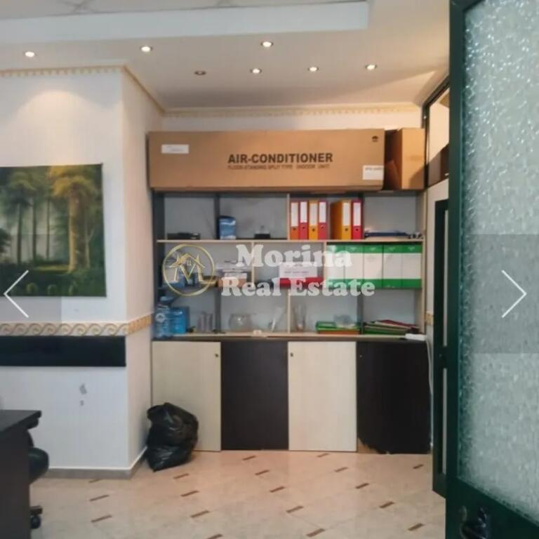 Affitto, Locale Commerciale, a 21 Dhjetori, Prezzo 450 Euro/Mese