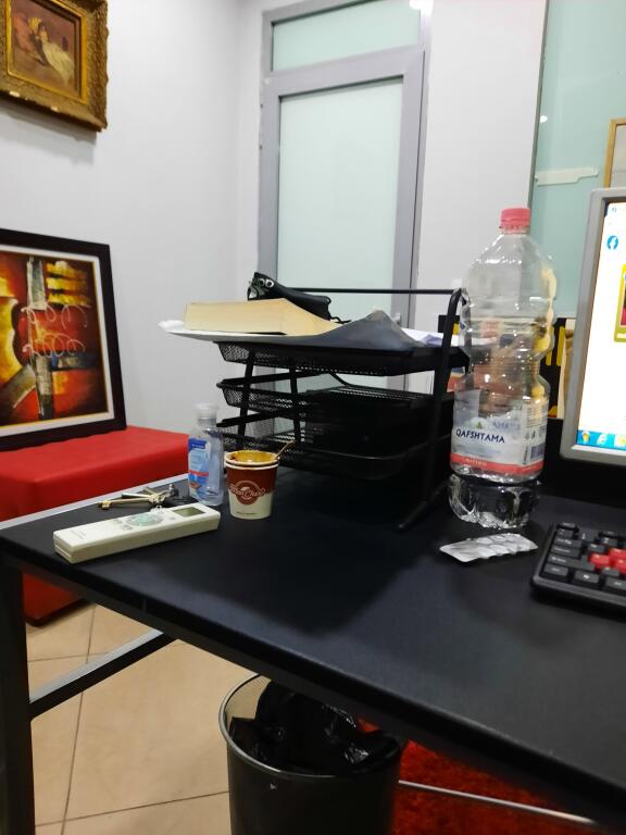 Office for rent 27000 lek 2nd floor policy directorate Tirane