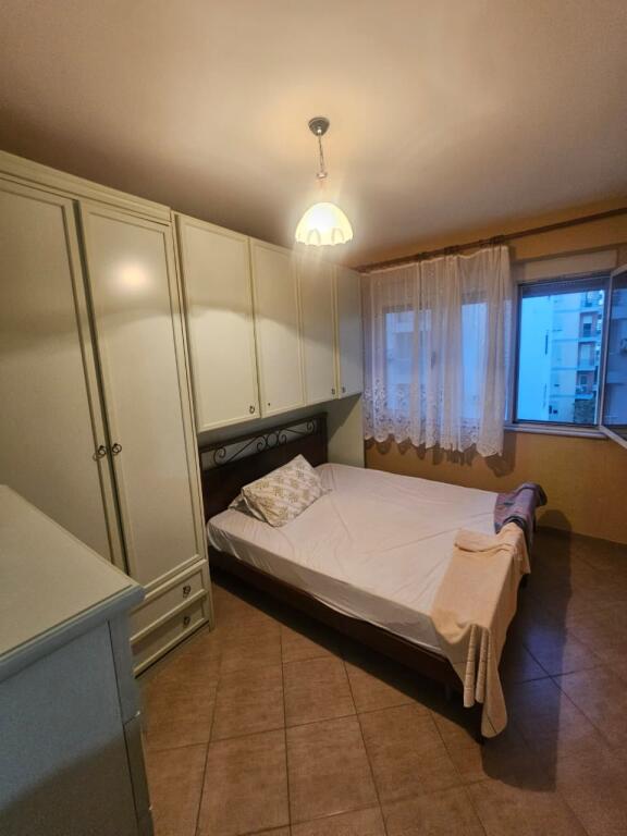AFFITTASI APPARTAMENTO 1+1 IN SPIAGGIA, VICINO ALL'HOTEL ADRIATIK
