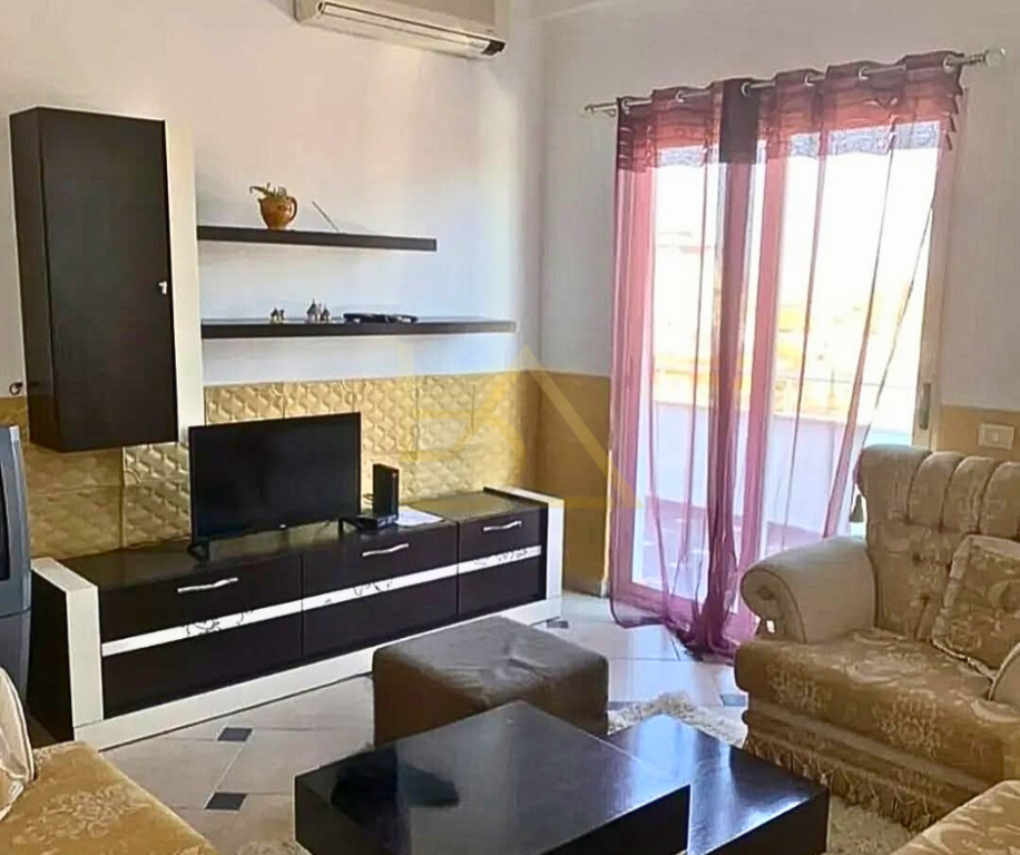 OCCASIONE – Mansarda in vendita nel Quartiere 13, Durrës