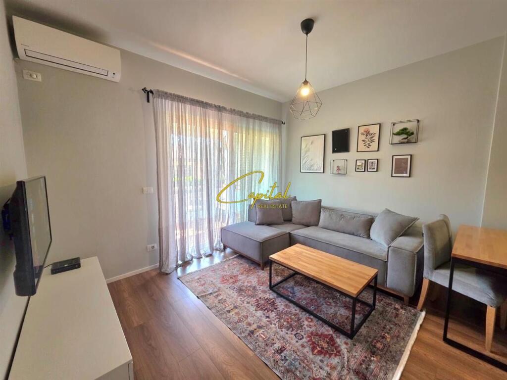 APARTAMENT ME QERA 1+1 LIQENI I THATE 600 EURO