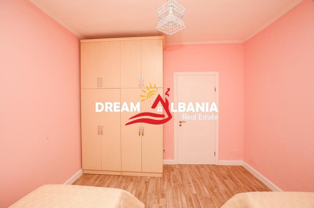 Super Apartment/OFFICE 3+1+2wc+2Balconies for rent in the Center near the 9-story buildings in Tirana (ID 4231474)