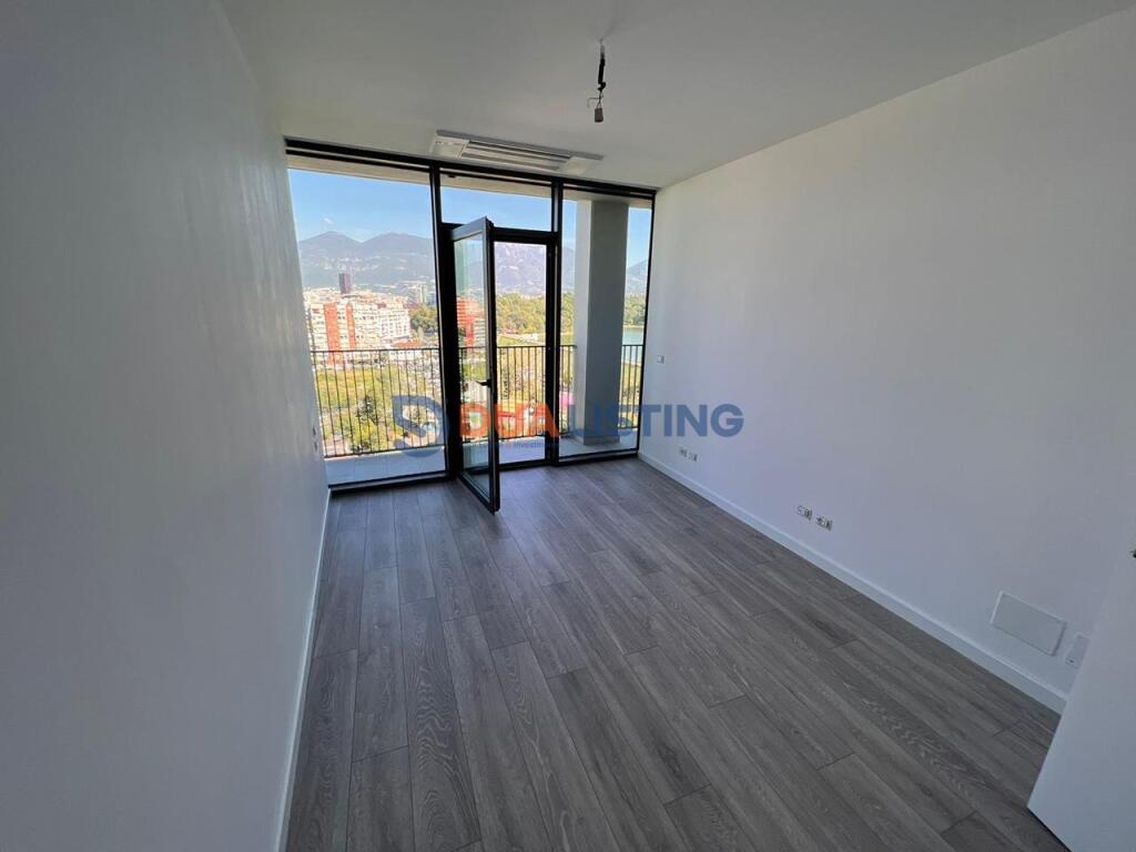 Office space for rent at Lake View Residence!