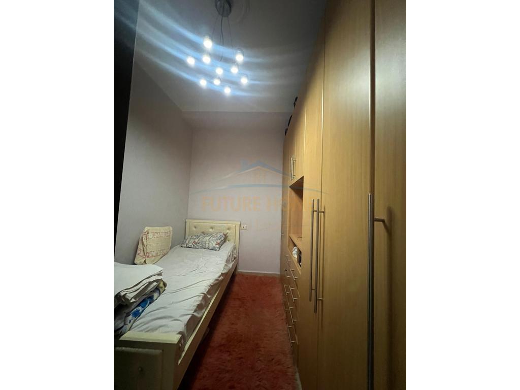 Shitet, Apartament 2+1, Fresk, Tirane
