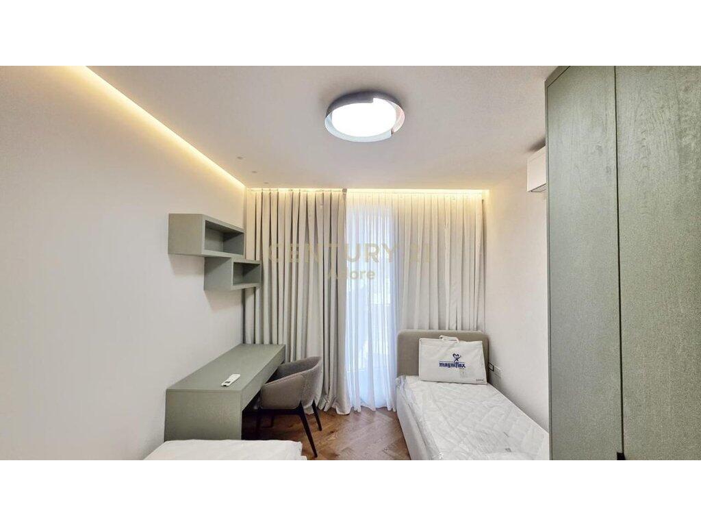 Appartamento di Lusso 3+1+2 + Posto Auto in Affitto presso "Golden Residence"!

