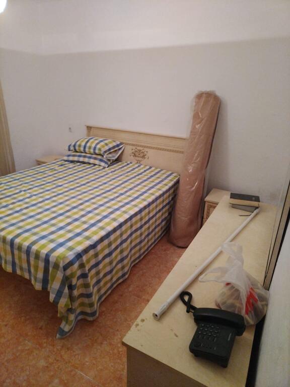 2+1, arredato, via karl gega stazione ferroviaria, prezzo 500 euro