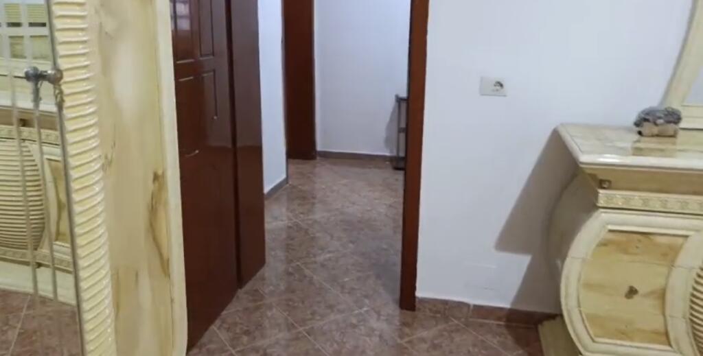 Affittasi 2+1+1 COMMISSARIATO N. 4 prezzo: 500 mila lek