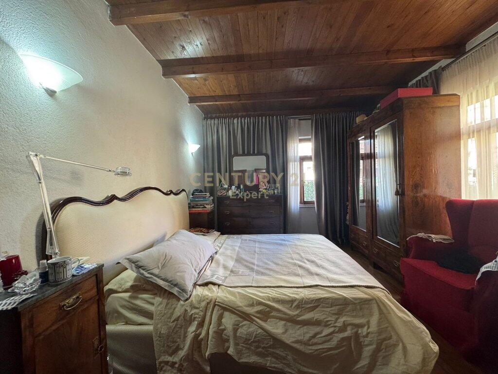 Villa with Yard for Rent in the Center of Tirana – Beginning of “Zogu i Parë” Boulevard
