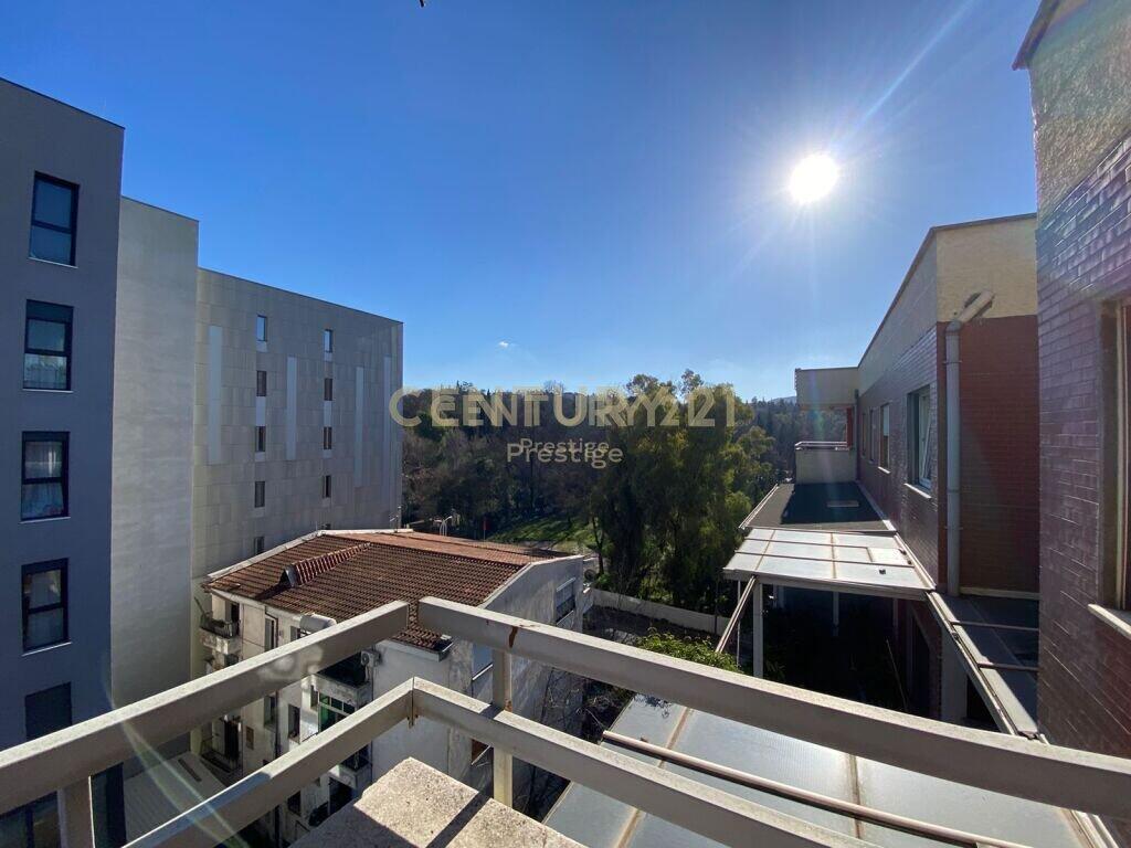 AFFITTASI APPARTAMENTO 4+2+3 + 2 POSTI AUTO, VIA ELBASAN, TIRANA!