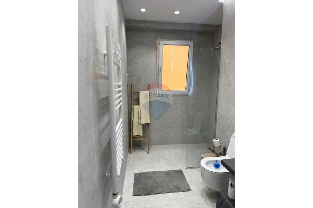 Apartament - Për Shitje - Liqeni I Thatë, Tiranë € 190,000