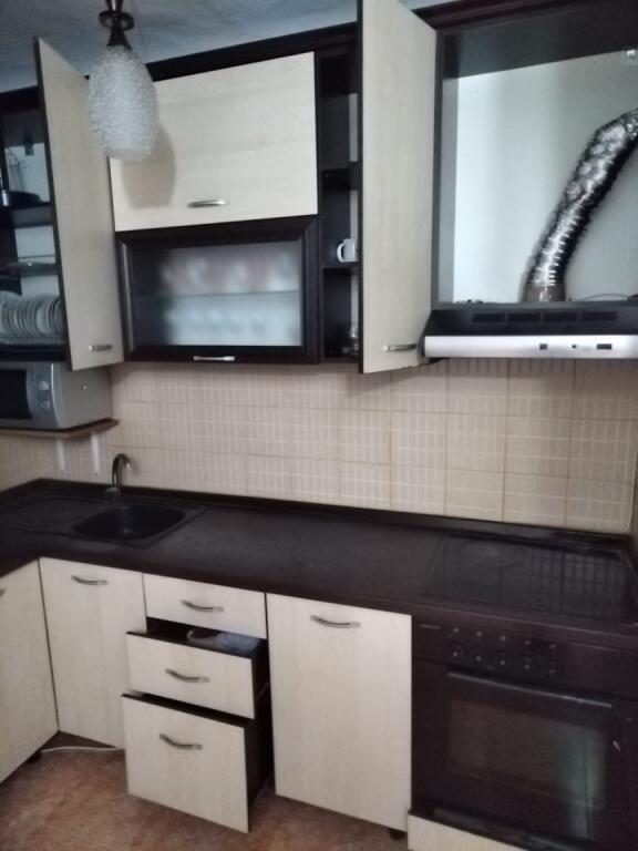 2+1, arredato, via karl gega stazione ferroviaria, prezzo 500 euro