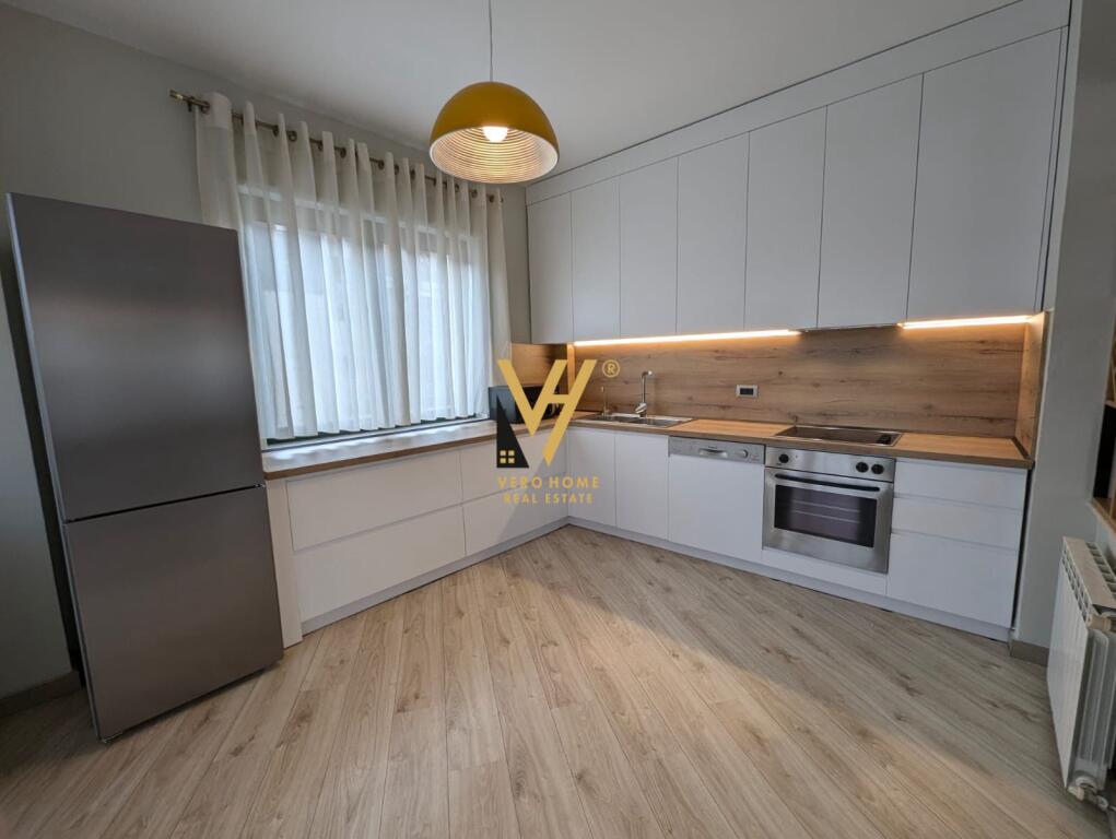 APPARTAMENTO 3+1+3+BLK IN AFFITTO A BLLOK 240.000 LEKE