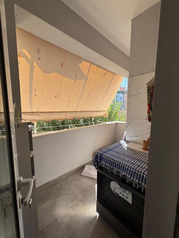 Affittasi Appartamento 2+1+1 con Balcone