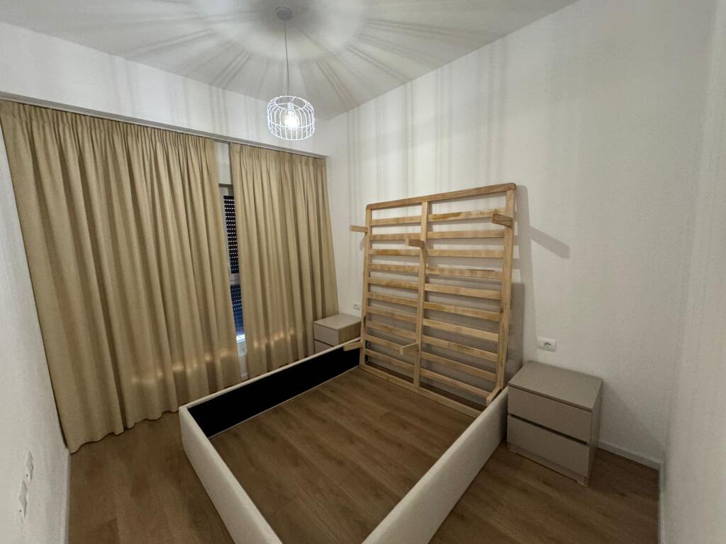 🏡 Jepet me Qera – Apartament 2+1 📍 Ali Demi, Kompleksi Kaimi💰 Çmimi: 50,000 Lekë/muaj
