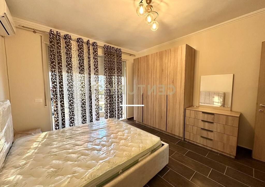 Appartamento in affitto 2+1+2, vicino ai Palazzi Çabej