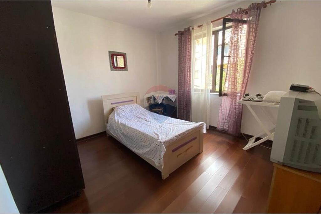 Apartament - Për Shitje - Laprakë