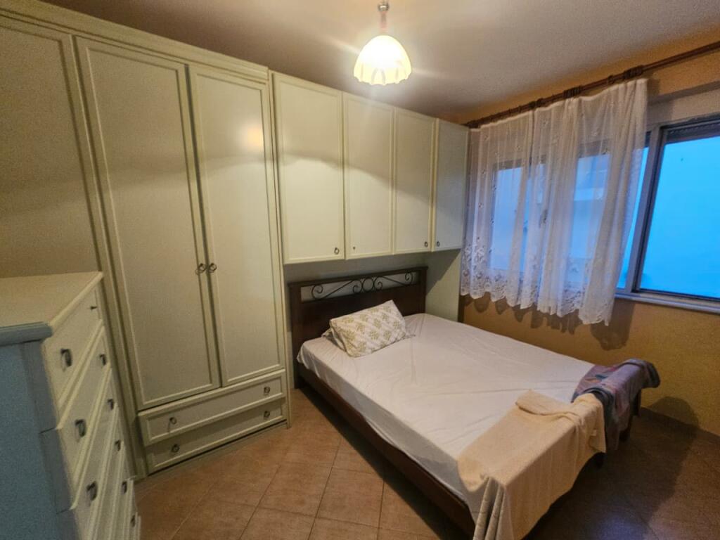 AFFITTASI APPARTAMENTO 1+1 IN SPIAGGIA, VICINO ALL'HOTEL ADRIATIK