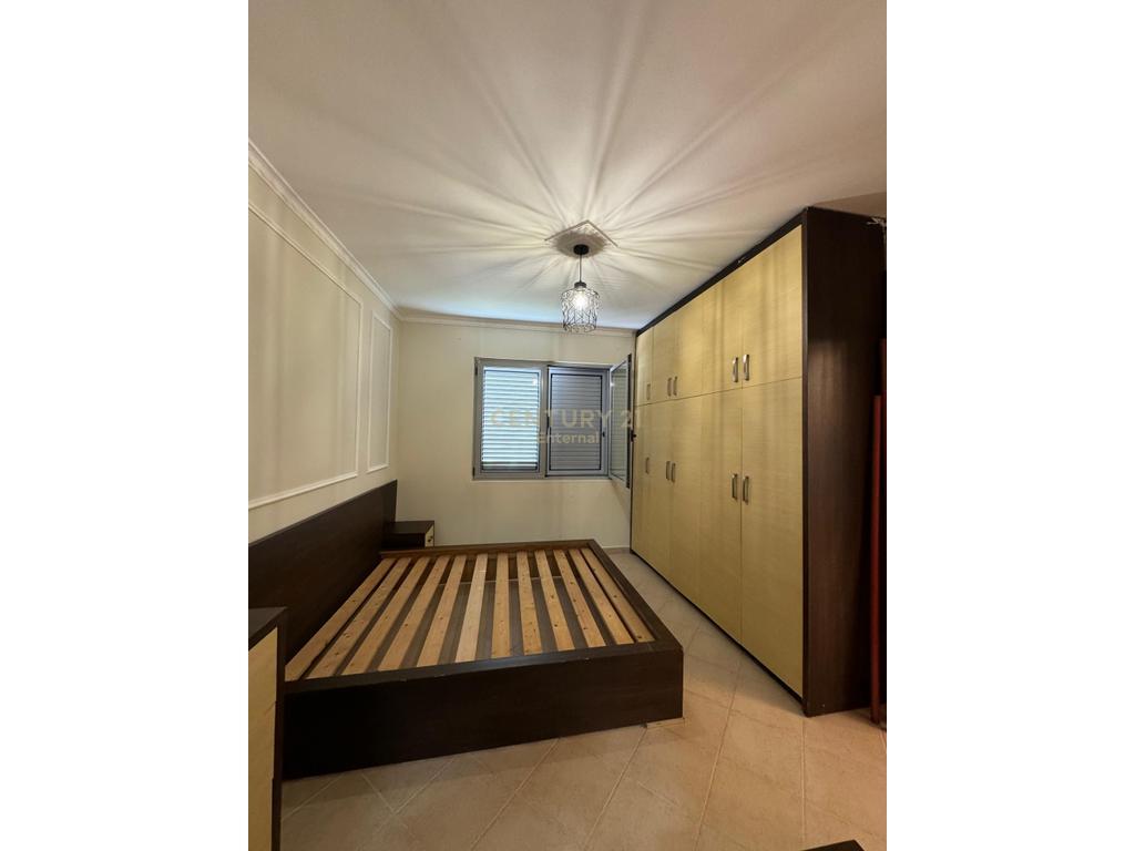 Appartamento 3+1+2 in Affitto a Fresku, Tirana 600 € /Mese