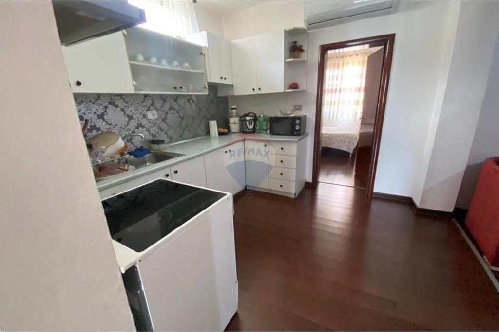 Apartament - Për Shitje - Laprakë