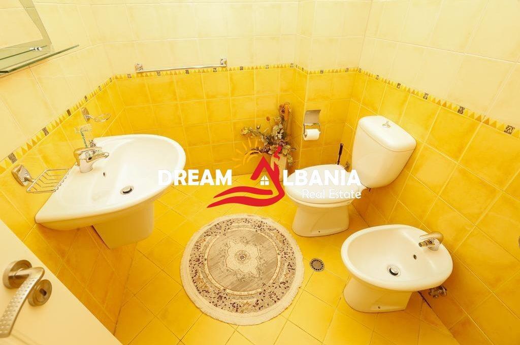 Super Apartment/OFFICE 3+1+2wc+2Balconies for rent in the Center near the 9-story buildings in Tirana (ID 4231474)
