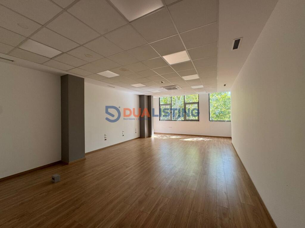 LOCALE IN AFFITTO 384 M2 A ALI DEMI !