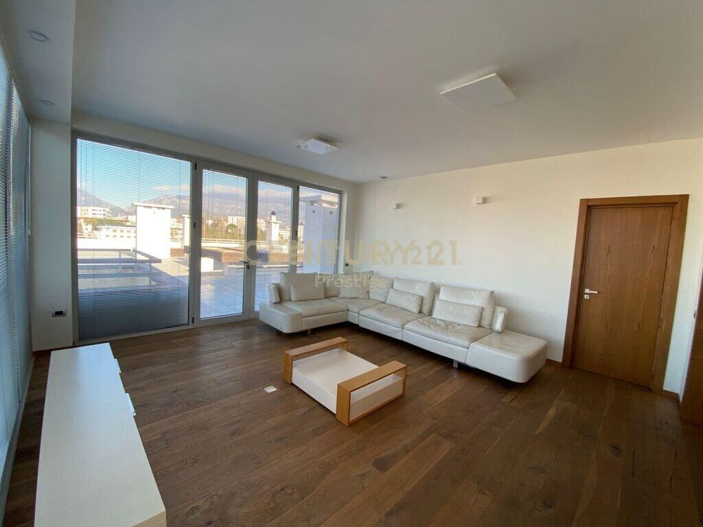 AFFITTASI APPARTAMENTO 4+2+3 + 2 POSTI AUTO, VIA ELBASAN, TIRANA!