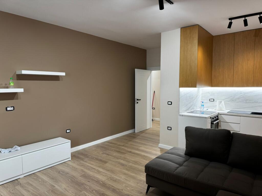 🏡 Jepet me Qira Apartament 1+1 – Kodra e Diellit (pranë Big Market)