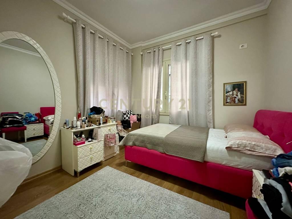 Super apartament 3+1+2 per shitje te Kopshti Zoologjik