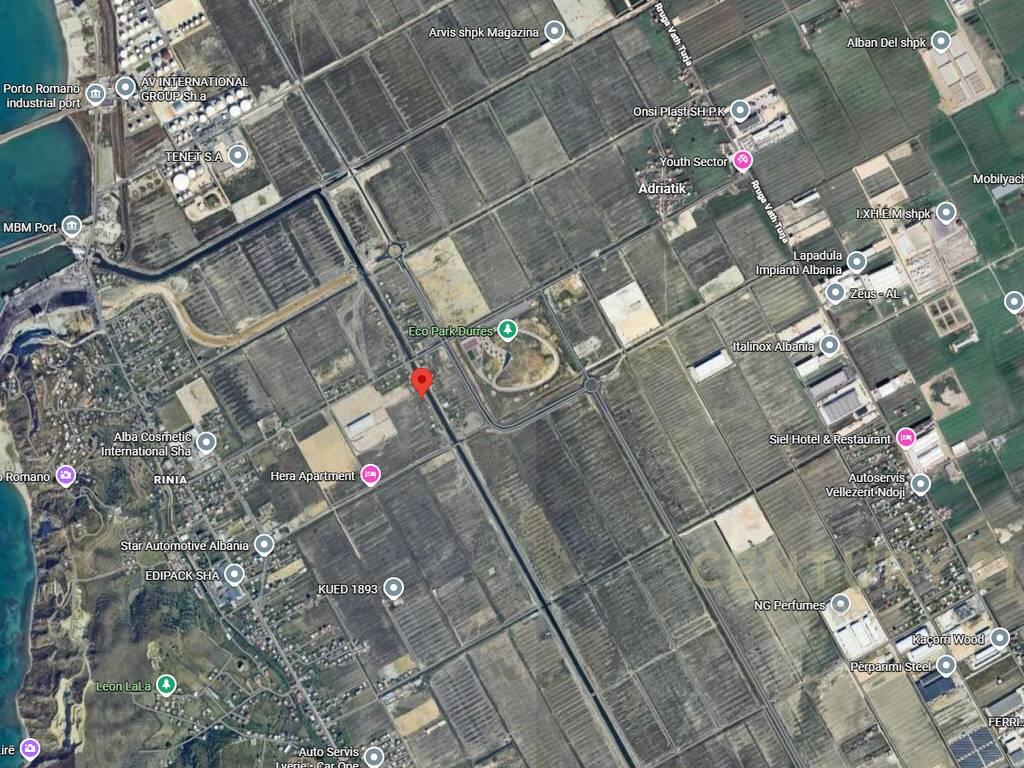 Tokë Industriale Per Shitje në Porto Romano, Durrës - 240000€ | 4000 m² 240,000 € Sip. Totale  4000m2  Sip. e brendshme  4000m2  Statusi  I Perdorur  Lloji  Tokë industriale  E pa mobiluar  Shikime:15  Ka hipoteke: Po  Në dispozicion  Përshkrim Kjo tokë industriale ndodhet në zonën e Porto Romanos në Durrës dhe është në shitje me një sipërfaqe prej 4000 m². • Sipërfaqe neto: 4000 m² • Sipërfaqe bruto: 4000 m² • Pozicion i përshtatshëm për aktivitete industriale në Porto Romano • E përshtatshme për investitorë dhe biznese • Për më shumë informacione, ju lutem na kontaktoni!