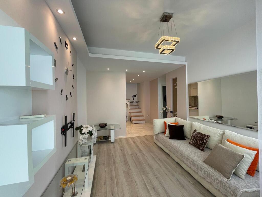 SHITET APARTAMENT 2+1 RRUGA E DIBRES 9.900.000 LEKE