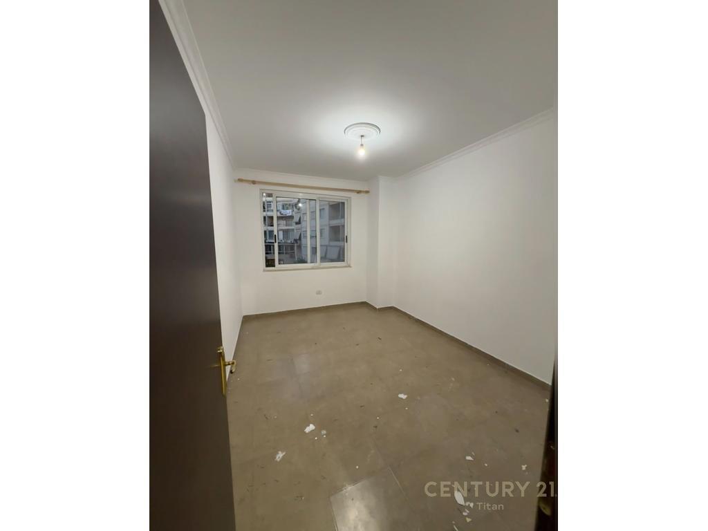 Shitet Apartament 2+1 Në Astir 125,000 €