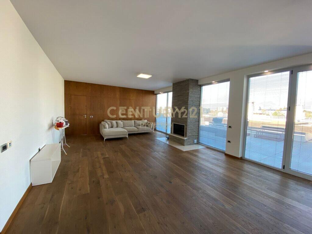 AFFITTASI APPARTAMENTO 4+2+3 + 2 POSTI AUTO, VIA ELBASAN, TIRANA!