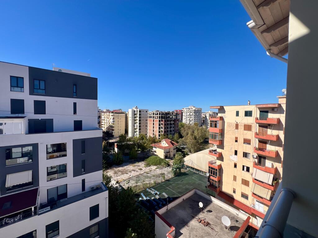 Penthouse Per Shitje Ne Bulevardin Vlore - Skele
