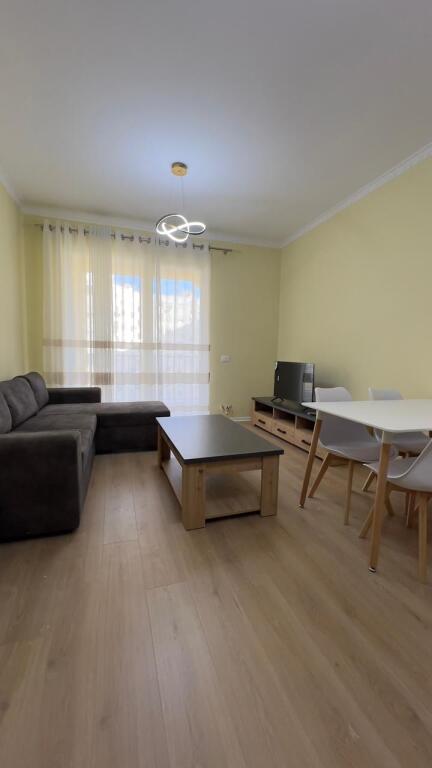 Appartamento 2+1+1 con Balcone in Affitto
