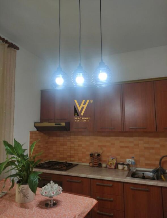 AFFITTASI APPARTAMENTO 2+1 IN VIA SIRI KODRA 600 EURO