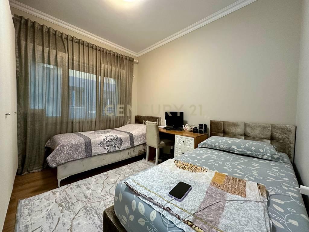 Super apartament 3+1+2 per shitje te Kopshti Zoologjik