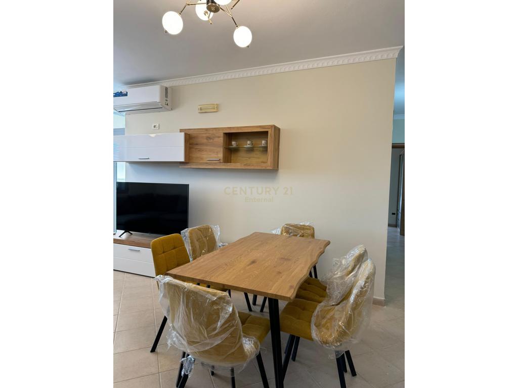 Appartamento 3+1+2 in Affitto a Fresku, Tirana 600 € /Mese