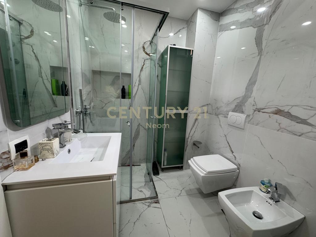 RENT, APARTMENT 2+1+PARKING, PARIS COMMUNE!