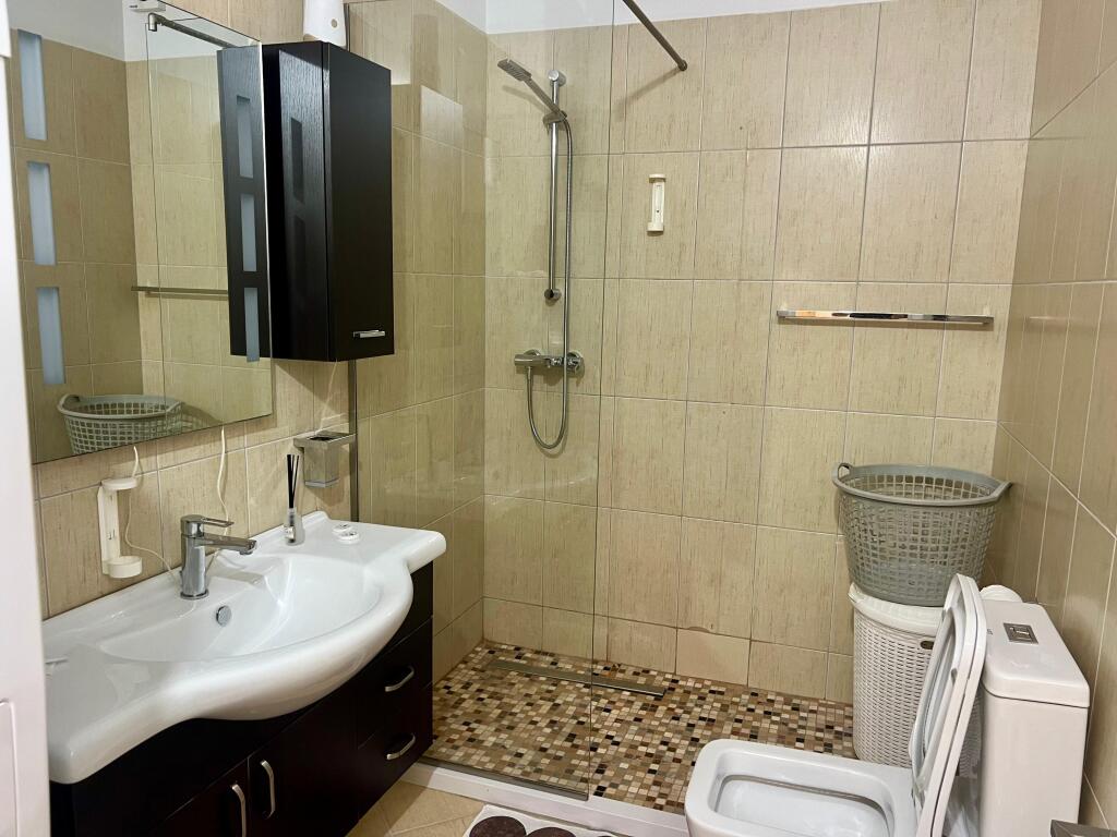 Penthouse Per Shitje Ne Bulevardin Vlore - Skele