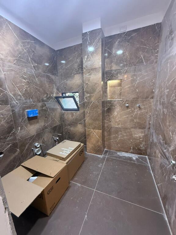 Fresk Shitet Apartament 1+1