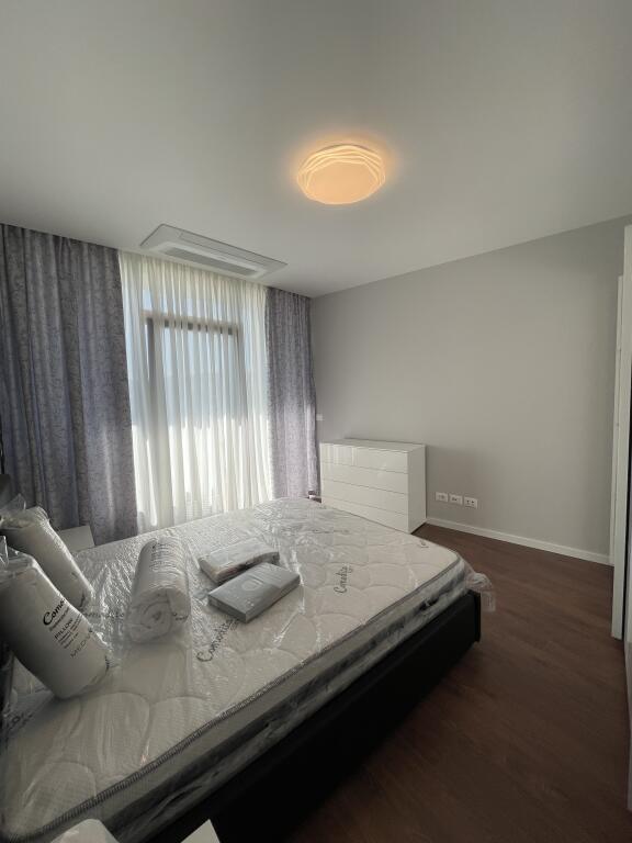 Appartamento 1+1 con parcheggio in affitto a Lake View