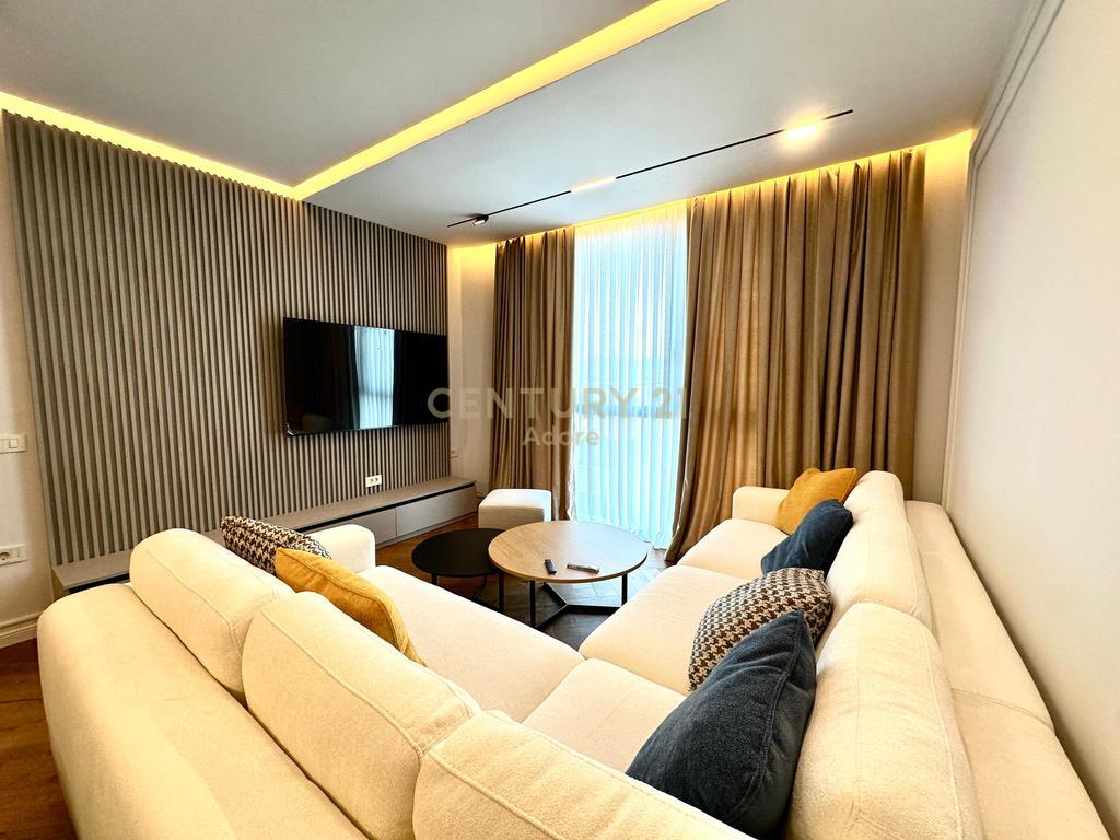 Appartamento di Lusso 3+1+2 + Posto Auto in Affitto presso "Golden Residence"!
