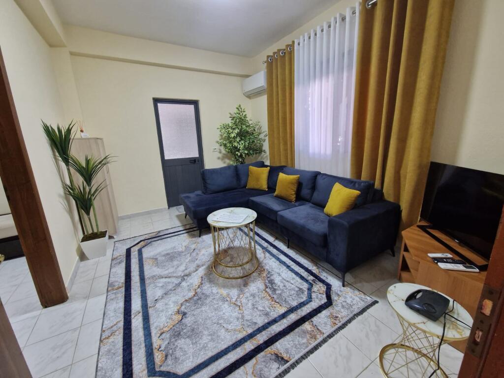 Vasil shanto 1st floor Villa 2+1+ Yard for rent