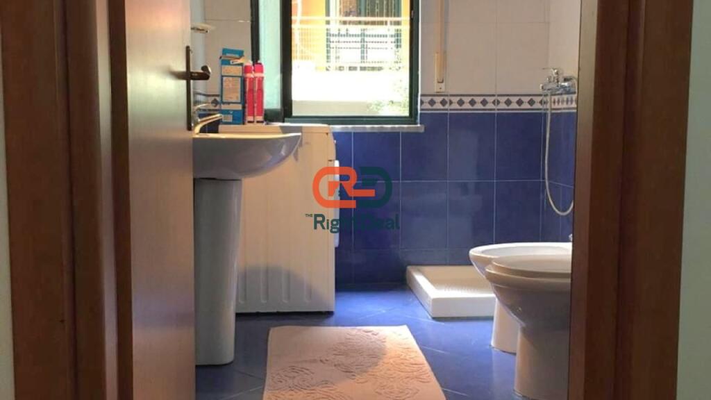 Tek Kodra e Diellit, Jepet me Qira, Apartament 1+1, Totalisht I Mobiluar!!