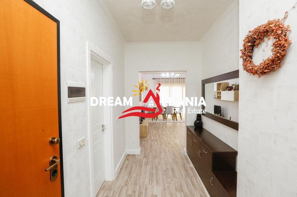 Super Apartment/OFFICE 3+1+2wc+2Balconies for rent in the Center near the 9-story buildings in Tirana (ID 4231474)